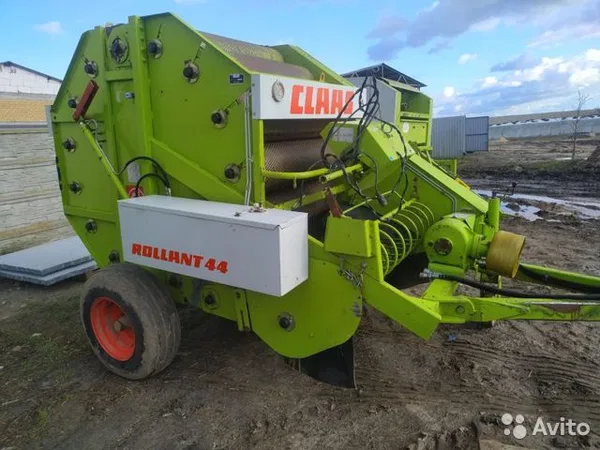 Пресс-подборщик Claas Rollant 44
