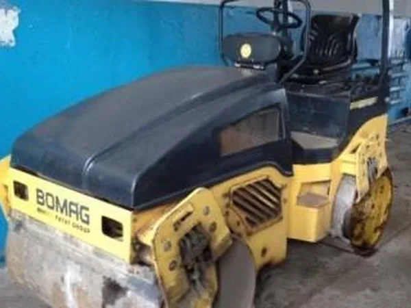 Тротуарный каток Bomag BW120 AD-4