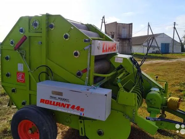 Пресс-подборщик Claas Rollant 44