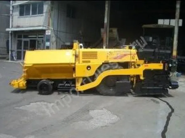 Асфальтоукладчик Sumitomo HB43W-3