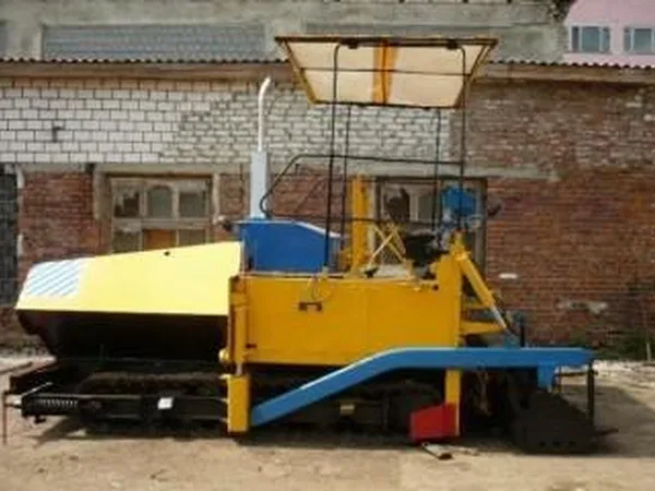 Асфальтоукладчик Дормашина ДС-195