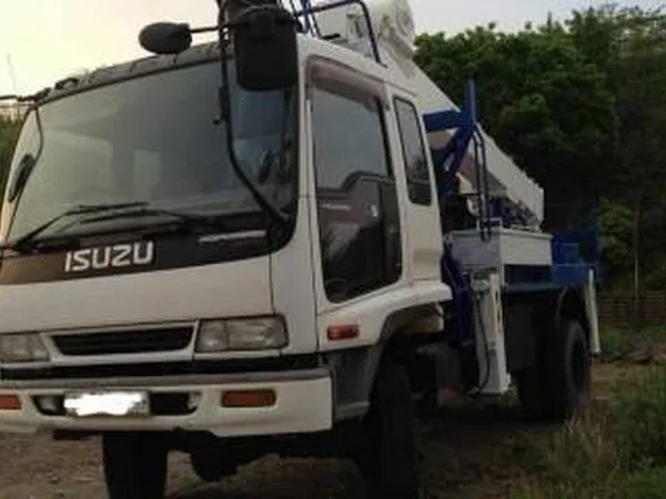 Бурильно-крановая машина Aichi D705 на шасси Isuzu Forward