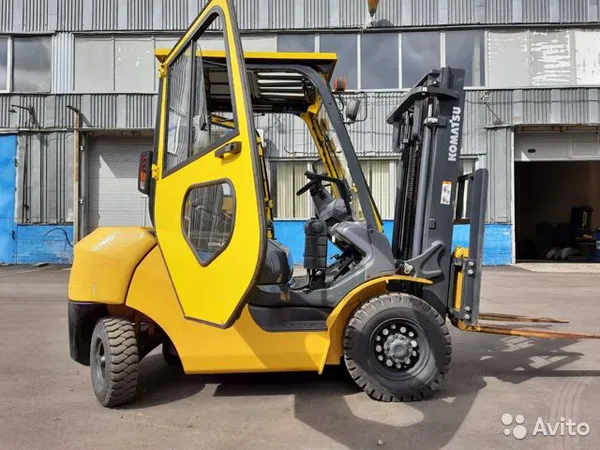 Вилочный погрузчик Komatsu FD25T-21