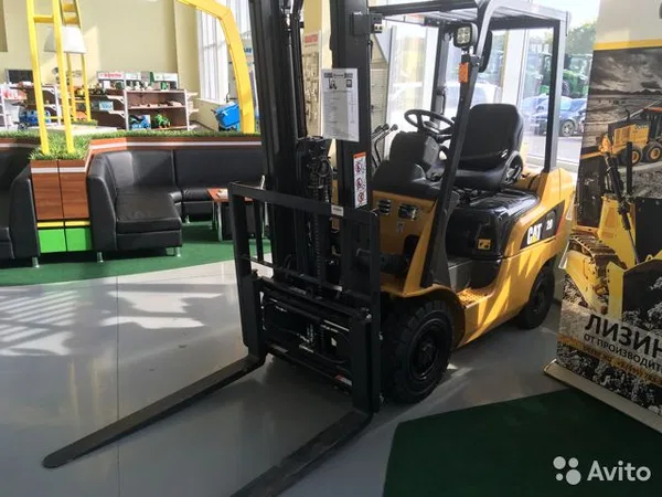 Вилочный погрузчик Caterpillar