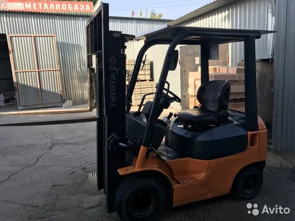 Вилочный погрузчик Toyota