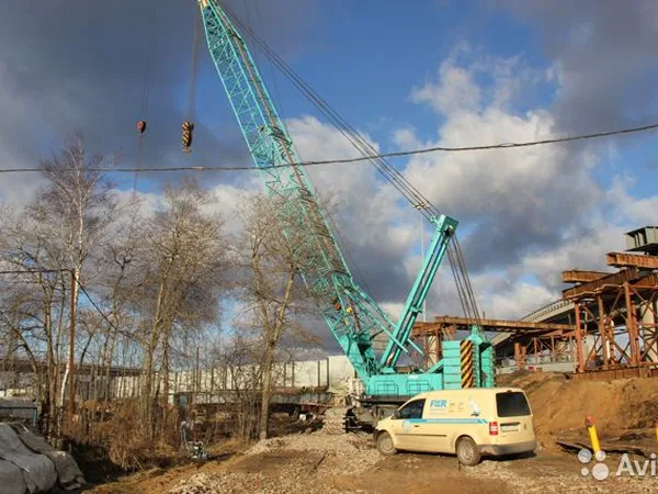 Гусеничный кран Kobelco CKS900G