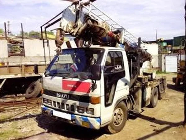 Мобильная буровая установка ISUZU ELF