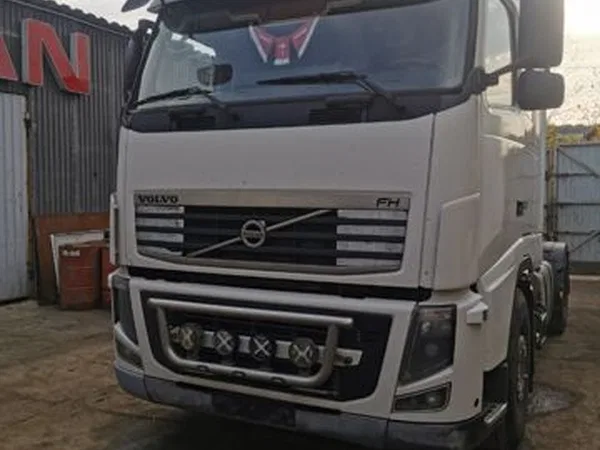 Седельный тягач Volvo FH Track