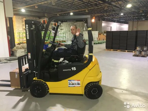Вилочный электропогрузчик Komatsu FB15-12