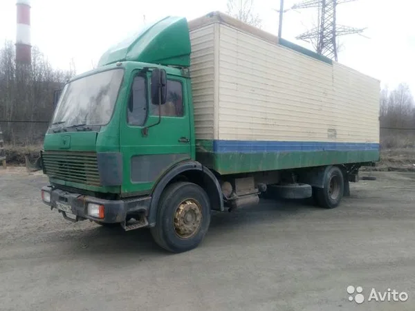 Грузовой фургон Mercedes-Benz