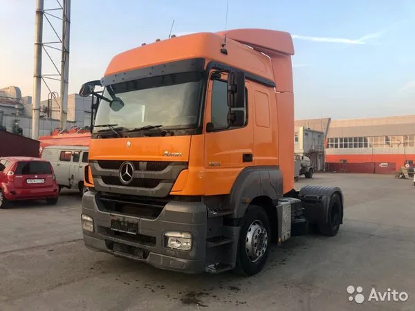Седельный тягач Mercedes-Benz Axor 1835