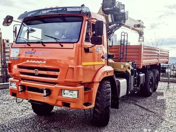 Бортовой грузовик с КМУ КамАЗ 43118 c КМУ XCMG
