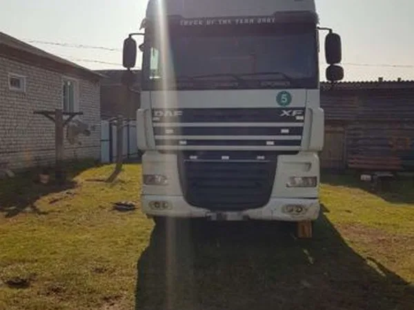 Седельный тягач DAF 105 XF, МКПП