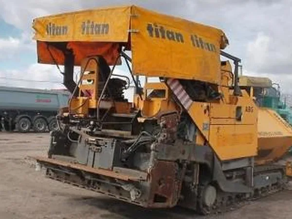 Асфальтоукладчик ABG Titan 325