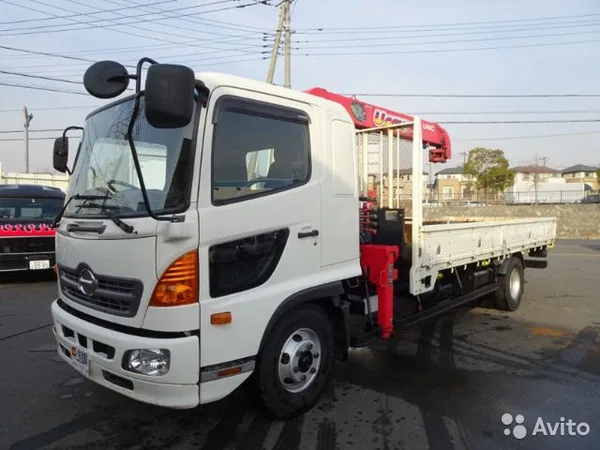 Бортовой грузовик с КМУ HINO Ranger