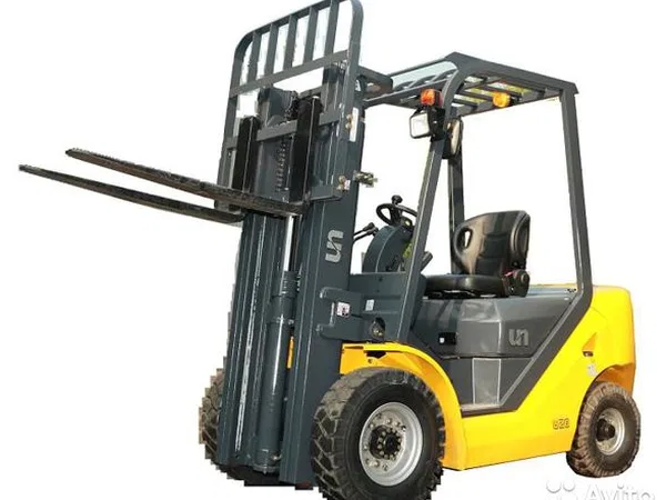 Вилочный погрузчик UN Forklift FD20Т-А