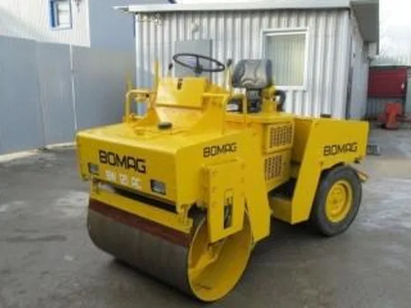 Комбинированный каток Bomag BW121 AC