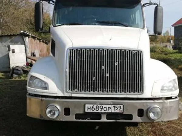 Седельный тягач Volvo VNL