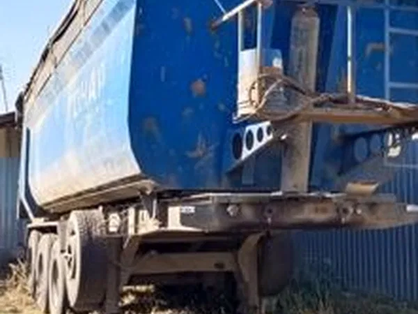 Самосвальный полуприцеп Тонар
