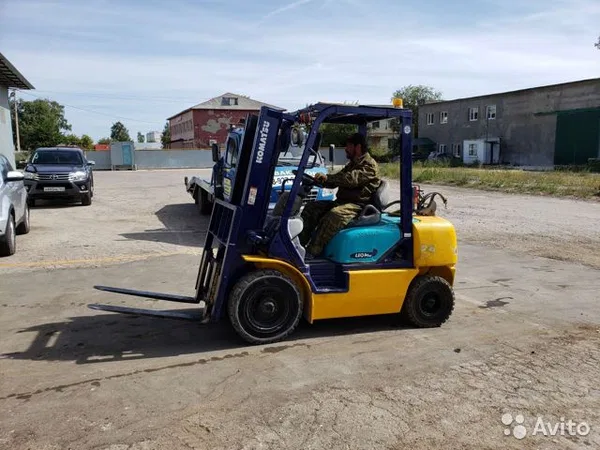 Вилочный погрузчик Komatsu FG25T-14