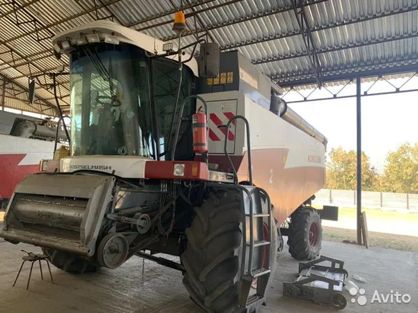Зерноуборочный комбайн Ростсельмаш ACROS 580