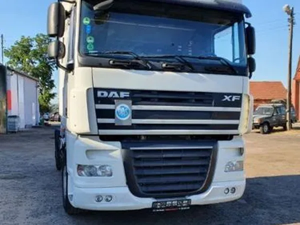 Седельный тягач DAF XF 105.460