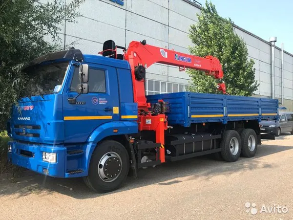 Бортовой грузовик с КМУ КамАЗ 65117 с КМУ Kanglim KS1256
