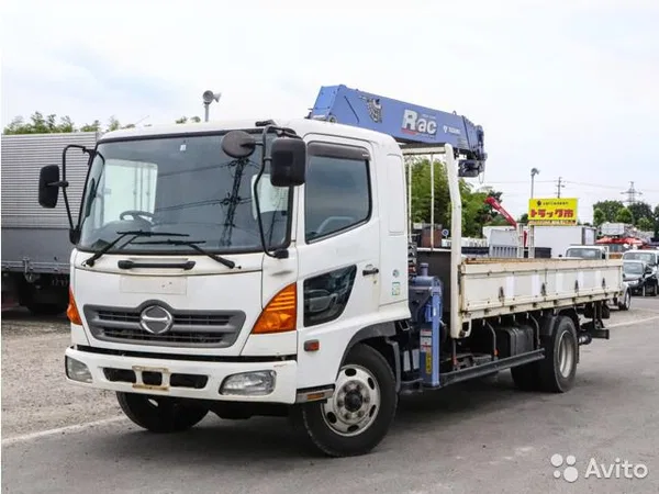 Бортовой грузовик с КМУ HINO Ranger