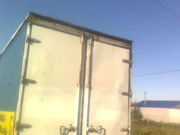 Тентованный грузовик ГАЗ 3309