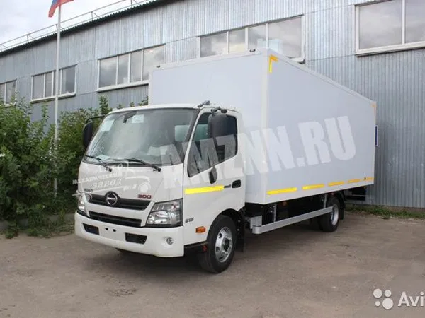 Изотермический фургон Hino 300 (650) (Toyota)