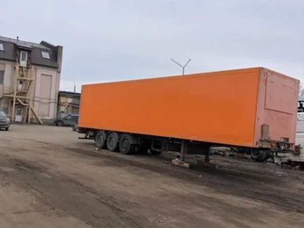 Полуприцеп-фургон Schmitz Cargobull