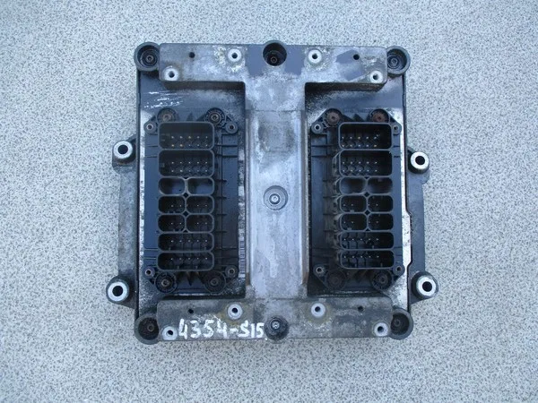 Электронный блок управления двигателем ECU EMS (E44 S6 HPI EGR DT12 12)