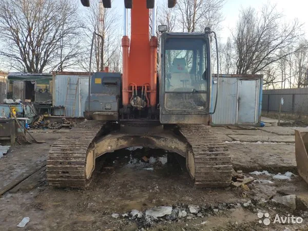Гусеничный экскаватор Hitachi 200LC-3