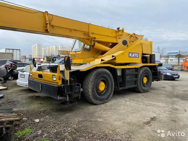 Самоходный кран KATO KR-25 H III L