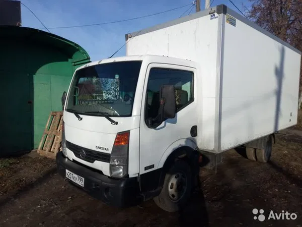 Промтоварный фургон Nissan Cabstar
