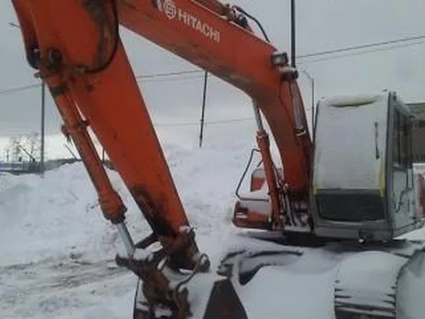Гусеничный экскаватор Hitachi EX120-2