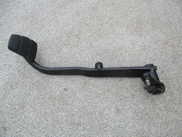 Педаль сцепления