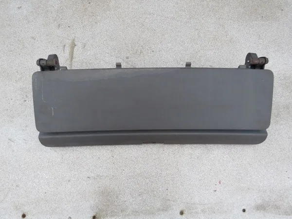 Ящик верхнего вещевого отделения