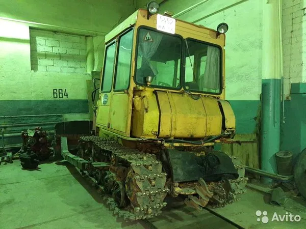 Гусеничный бульдозер ВгТЗ ДТ-75