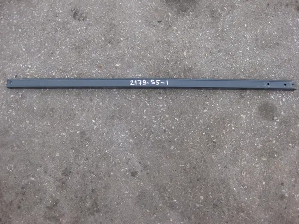 Стойка вертикальная верхнего спойлера 1148mm