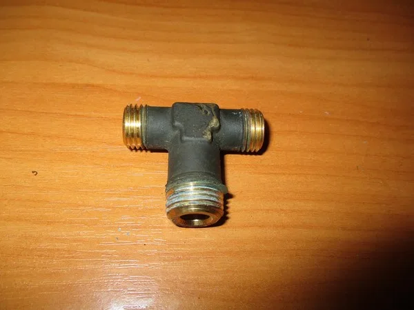 Тройной штуцер d8/8 M16x1.5k