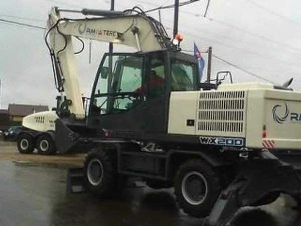 Колесный экскаватор Terex WX 200