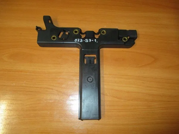 Канал электропроводки двигателя (D12 HPI)