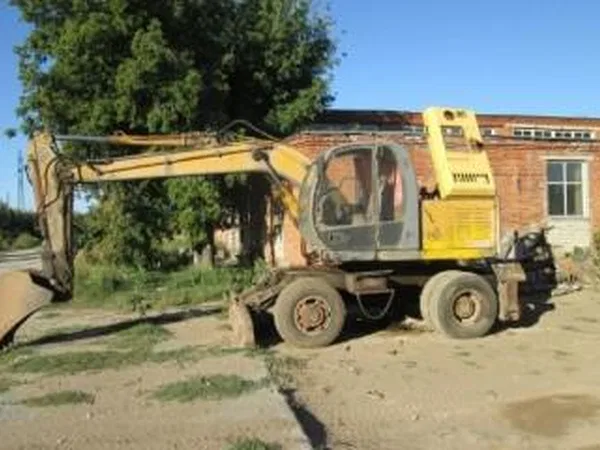 Колесный экскаватор ТВЭКС ЕК-12