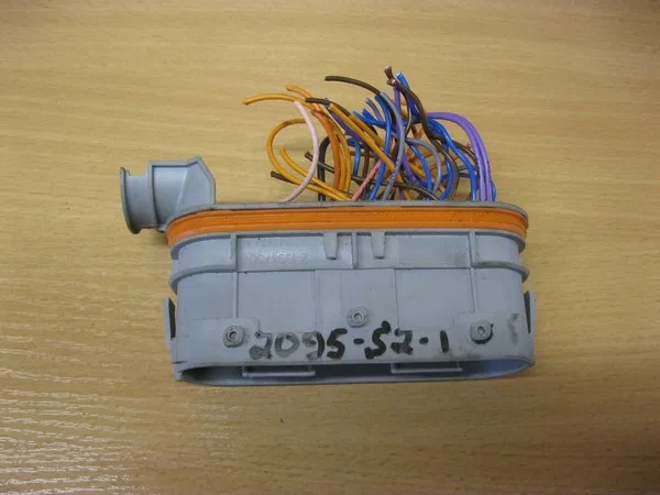 Корпус разъема C101