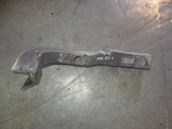 Канал электропроводки на раме (лев.D)