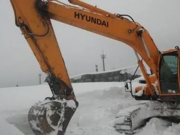 Гусеничный экскаватор Hyundai R220LC-9S
