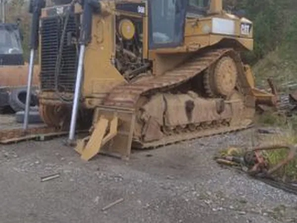 Гусеничный бульдозер Caterpillar D6R