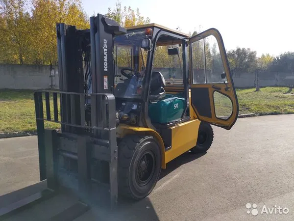 Вилочный погрузчик Komatsu FD50AT-7