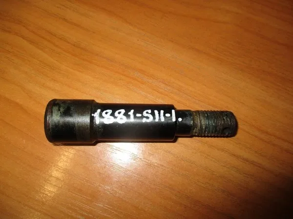 M16*82  болт специальный с круглой головкой под внутренний шестигранник (крепление нижней части амортизатора)